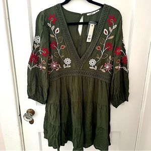 Francesca’s Green Stitched Dress
